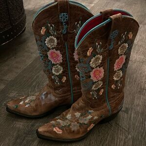 women’s western boots